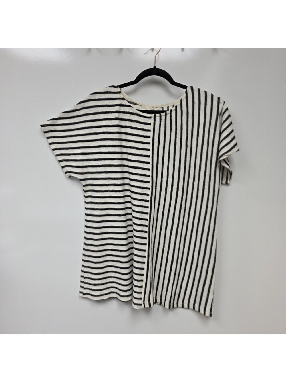 Terra & Sky T-Shirt Womens 0X White Crew Neck Short Sleeve Mixed Stripe Knit